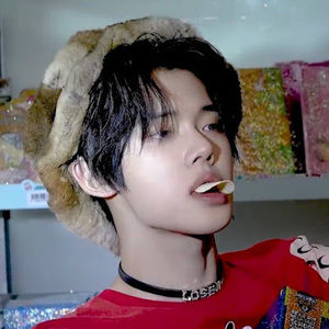 Meet your Posher, Leee . tokyo